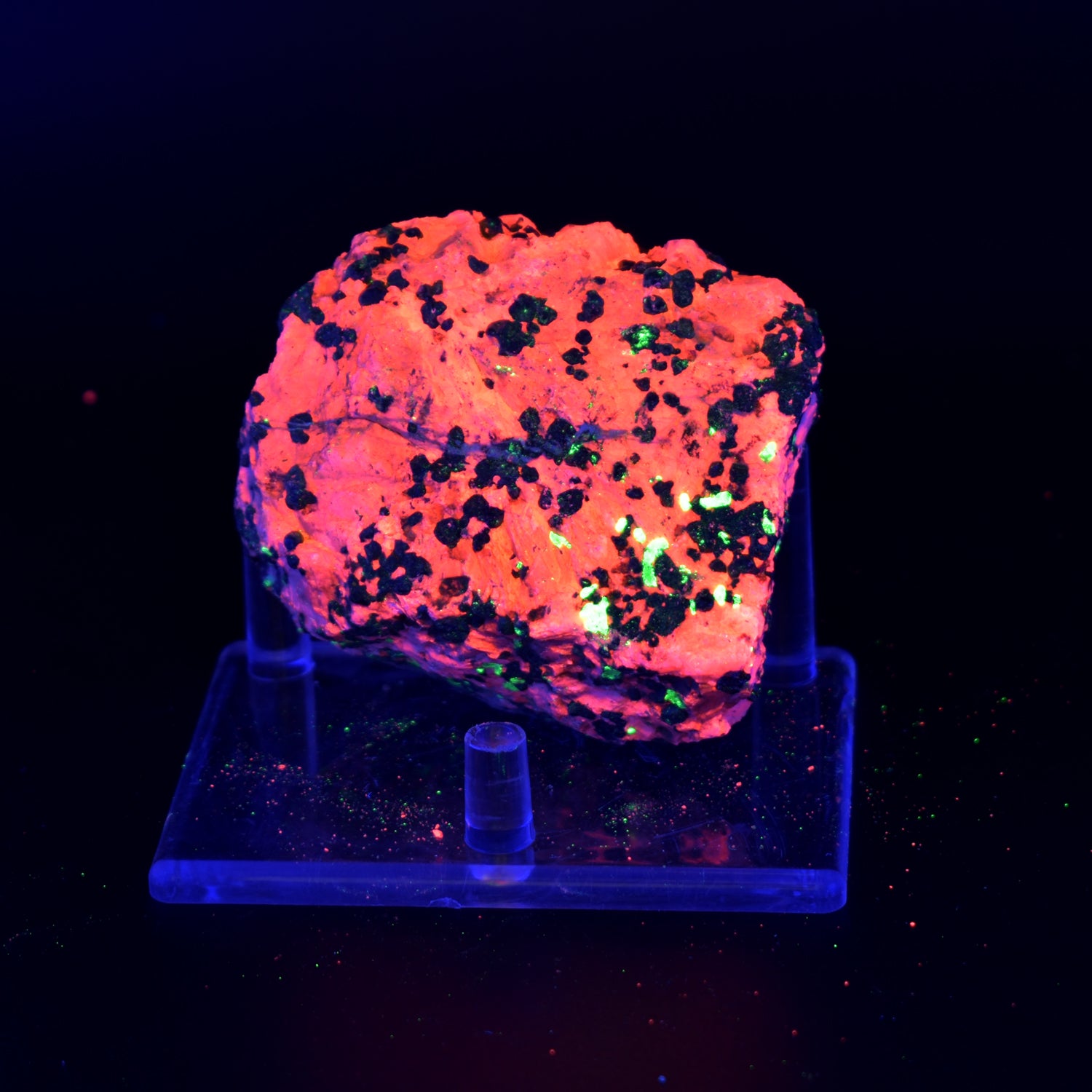 Calcite Fluorescent Mineral Specimen (9.8 Oz)