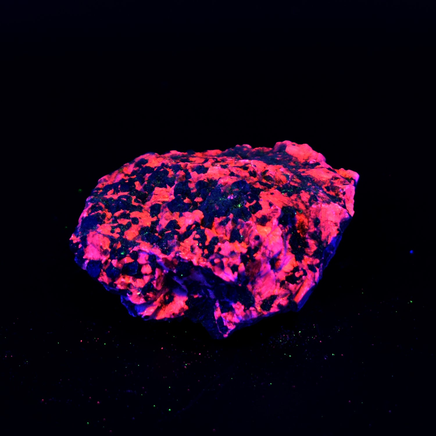 Calcite Fluorescent Mineral Specimen (4.7 Oz)